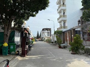 bán lô đất đối diện kho bạc nhà nước long thành, dt:116m2, khai thác kinh doanh tốt, giá 2 tỷ 550