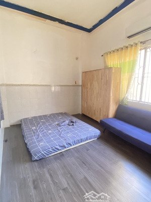 khu vip - nguyễn gia trí (d2) - hẻm xe hơi thông - 3 tầng - 47m2 - chỉ 9.999tỷ - cực hot.