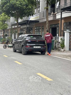 bán shophouse 100m2, có đường sau nhà 6m, vị trí đẹp trong khu đô thị singapore, cho thuê được ngay