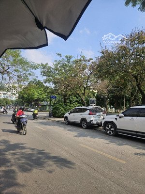 nhà đẹp nguyễn văn cừ giá tốt hiếm có vị trí: nguyễn văn cừ cách 1 nhà ra ô tô