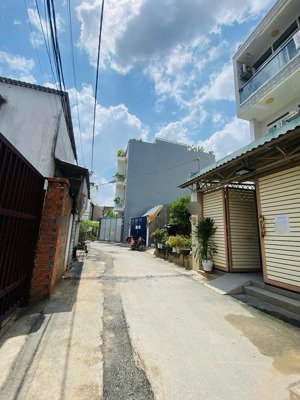 8.7 tỷ ~200m2 sử dụng nhà cấp 4 hẻm xe tải thạnh mỹ lợi