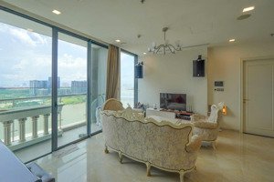 tin thật 100%-bán căn 2pn tầng trung giá tốt nhất tại vinhomes golden river (gía còn thương lượng)