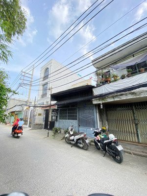 bán nhà mặt tiền đường số 4 - ngay trường thcs hiệp bình - 61m2 shr - hsxd 1 trệt 4 lầu + tum