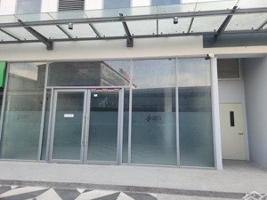 giảm ngay giá thuê 50% cho căn shophouse 2tầng 177m2 chỉ 15tr/năm đầu mặt tiền thoáng dễ kinh doanh