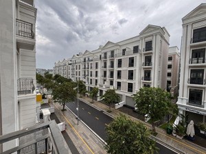 bán nhà phố 126m² 1 trệt 4 lầu giá chỉ 19.5 tỷ