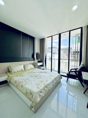 cho thuê căn hộ quận 10 ngay hoà hảo có ban công full nt máy giặt riêng