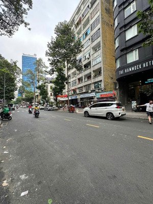 tài sản hiếm còn sót lại, bán nhà mt võ văn tần, p.5, quận 3 (8x22m) hđ thuê 160tr/th. giá 82 tỷ