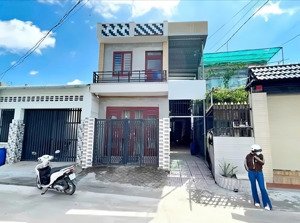 ngân hàng thanh lý 8 tỷ 890tr căn 1 lầu có 6 phòng trọ đường long hậu sát kcn long hậu, hiệp phước