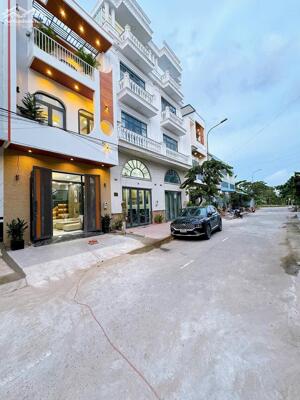 Bán Nhà 2Lầu đúc, Mặt Tiền (KDC VHTĐ), full nội thất, sổ hoàn công đầy đủ