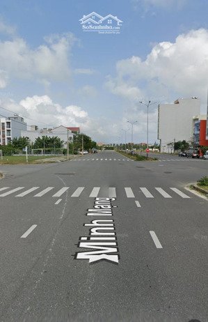 bán cặp đất trục 33m minh mạng ngay bãi tắm sơn thuỷ, 200m2 ngang 10m cách biển 300m