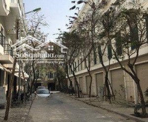 liền kề đô nghĩa- hà đông 100m2, hướng tb, xây thô, giá 18.5 bao tên. lh: mrs hạnh.