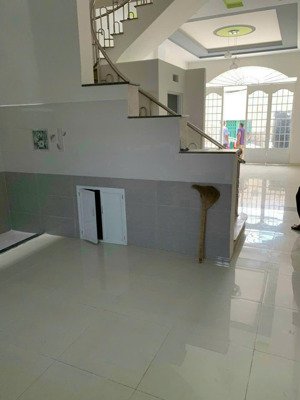cho thuê biệt thự giá rẻ đường độc lập, q. tân phú (8mx20m) 3l