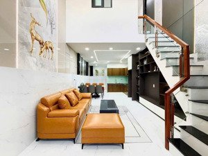 bán nhà khương trung, 3 gác đỗ cửa, trước nhà thoáng sáng, ngõ thông, kd, gần phố, không qh, dt 30m