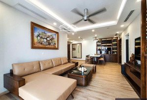chính chủ bán căn hộ 3pn diện tích lớn 141m2 full nội thất sẵn xách vali về ở