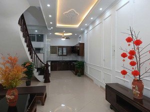 lô góc phúc lợi, ô tô đỗ cổng 70m2 x 4 tầng - full nội thất