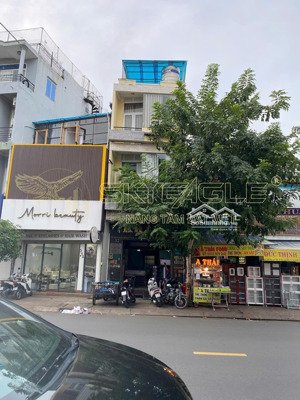 cc bán nhà 4 tầng số 32 tân sơn nhì quận tân phú dt 4,05x7 cn gần 32m2 giá 9,8 tỷ hđ thuê 20tr/th