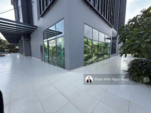 bán shophouse giá ưu đãi tại nguyễn văn linh, tân thuận tây, q7, tp.hcm, 15 tỷ, 132m2