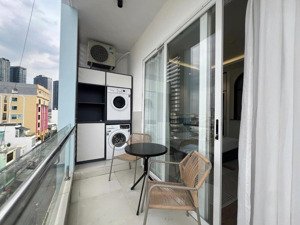 căn hộ 1pn ban công đón nắng - 45m2 - full nội thất ngay nguyễn hữu cảnh giáp quận 1,3 khu an ninh