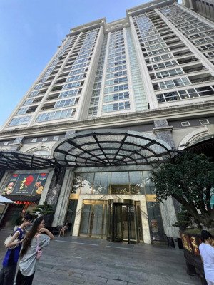 cho thuê căn hộ 3 ngủ aqua central, dt 120,5 m2, full nội thất đẹp, giá chỉ 28tr/ tháng