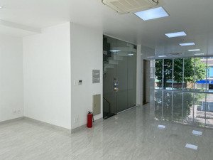 cho thuê mặt bằng sala 1 trệt 1 lầu có dtsd: 200m2 giá 75 triệu/tháng - hoàn thiện đẹp