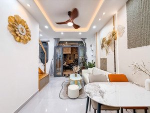 bán nhà 2 tầng,3pn, 29m2, hẻm oto đỗ cửa, đường nguyễn văn đậu, nhà mới full nội thất ở ngay