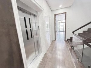 trần đăng ninh chủ nhà nhờ bán biệt thự làng quốc tế thăng long dt hơn 200m2 5 tầng thang máy