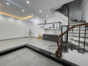 về ở ngay! nhà riêng đội cấn, ngõ nông cách phố 30m, oto gần cửa, thang máy, chủ xây tâm huyết 41m2