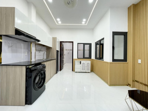 căn hộ 1 phòng ngủ 1 phòng khách mới 100% ngay quang trung