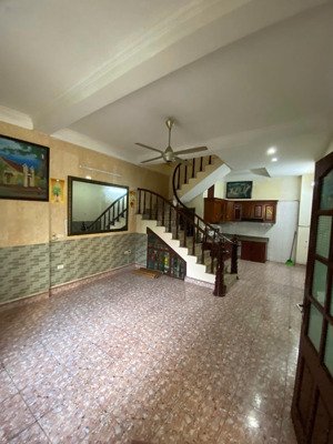 12 tỷ ba đình 50m2- ô tô đỗ cửa- chủ cấn bán gấp- lô góc- xây ccmn quá đẹp