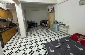 Cho thuê căn hộ tập thể tầng 5, ngõ 658 Trương Định, 5,7 triệu