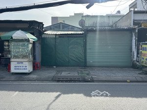 bán nhà mặt tiền đường, thị trấn hóc môn, gần chợ hóc môn