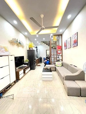 bán nhà 3 tầng, hẻm xe hơi 7 chỗ, ngay nam hòa gần metro bình thái, vào ở ngay, nhỉnh 7 tỷ