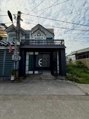 Nhà SHR Ngay Ngã Ba Năm Thưởng, DT 212m2, Giá 2.69 Tỷ (LH 0785353622)