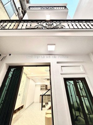 bán nhà phố trung tâm cát cụt về ở luôn