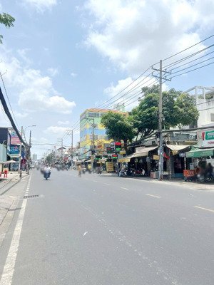 nhà 3 tầng (4x19m nh 5.7m) mặt tiền ql50, p5, q8. giá 13 tỷ