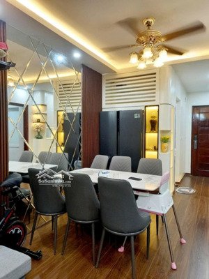 bán cc 2pn, 2vs, 71m2, giá 7,980 tỷ tại chung cư 60 hoàng quốc việt, bao đẹp hot! lh 