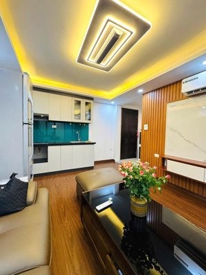 bán căn hộ tập thể tầng 2 thành công, 1 căn duy nhất, 85m2, 3pn, 2vs. full nội thất. giá hơn 4 tỷ