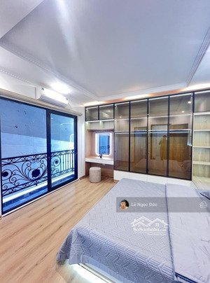 còn sót lại 1 căn nhà 10 tỷ - có thang máy - trung tâm quận - ngõ thông ba gác đua gần phố.