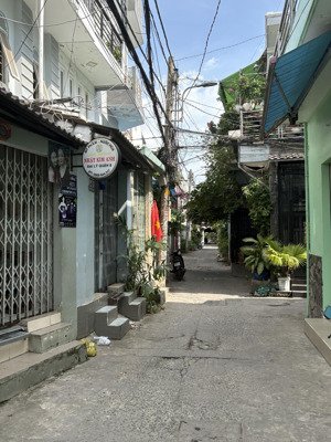 bán nhà phạm thế hiển p5 q8, hàng hiếm sổ hồng riêng, dtsd 29m2, 1 trệt 1 lầu giá chỉ 2,350 tỷ