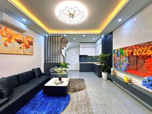 nhà đẹp ngõ 84 ngọc khánh 2 thoáng, 30m ôtô mặt ngõ thông, 50m bãi đỗ xe 24/7, xây mới 40m2*5t