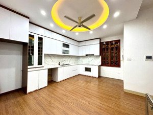 bán nhà xuân đỉnh, 70 m2, 7 tầng, thang máy, mặt tiền 6.5 m, ô tô tránhi. giá nhỉnh 22 tỷ