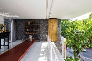 chủ hạ thêm 1tỷ bán gấp biệt thự mặt tiền đường trần quý cáp, ngang 6,3m nở hậu,phương sài, giá tốt