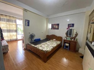 bán nhà đội cấn, ngõ thông thoáng, 30m ra phố, không lỗi pt, không qh