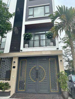 chủ kẹt tiền bán gấp nhà minh phụng, q6 - 70,2m2, sát cầu vượt cây gõ, đang kd 18 triệu