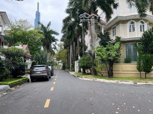 chỉ 26 tỷ. nhà ngay kế trần lựu, cụm vũ tông phan. dt(5x20m). ctxd: hầm + 5 tầng.