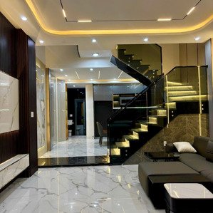 siêu phẩm 3 tầng hiện đại mới xây đường 7,5m, gần siêu thị aeon, hoà xuân, đà nẵng