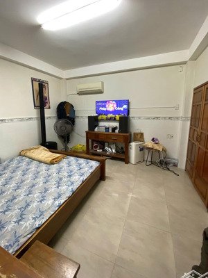 cần bán gấp căn nhà mặt tiền đường 5,5m lề 3,5m hòa cường, hải châu.