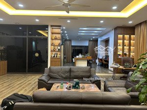 chính chủ bán căn hộ 216m2, 4 ngủ + 1 và 3vs, ban công đn, full nội thất cc the manor. giá 17 tỷ