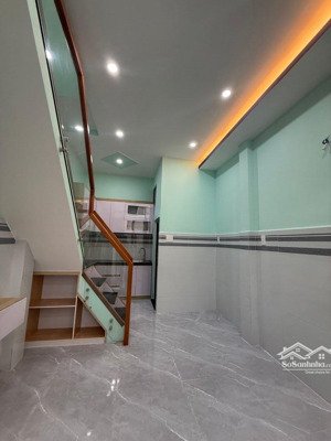 chỉ 2.55 tỷ có nhà tp, nguyễn văn lượng p.17, nhà 2tầng rộng 17m2, hẻm 3m sát hẻm xe hơi.