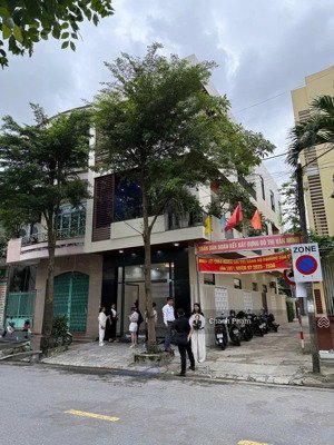 bán nhà đẹp 3 tầng mặt tiền kinh doanh hòa cường nam, hải châu, góc đường 7m5 trương chí cương